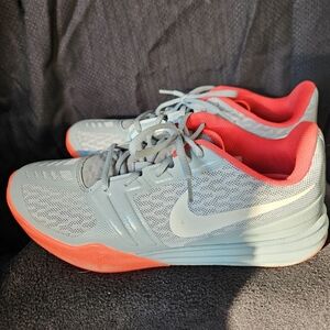 Nike Kobe Mentality Nemesis Basketball Shoes Grey Red size 9.5